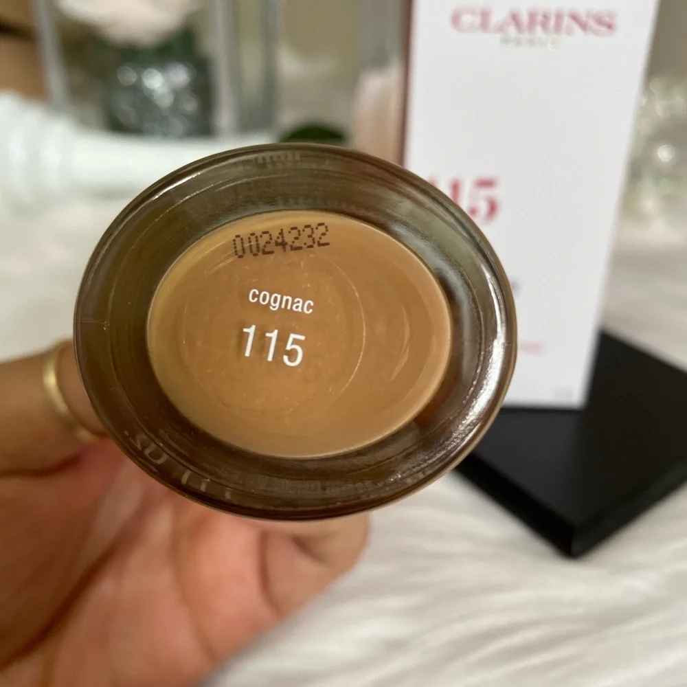 Clarins Skin Illusion 115 Cognac SPF 15 Natural Hydrating Foundation 1 OZ